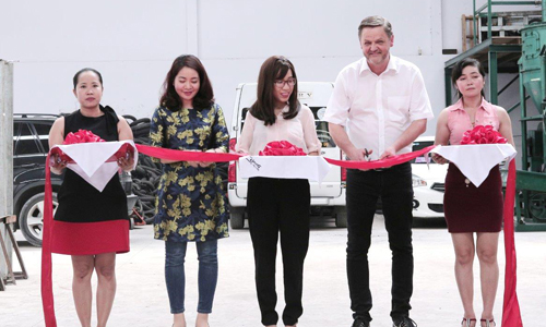 invielse_af_ny_ergofloor_vietnam_fabrik_2017.jpg?ts=1760016227